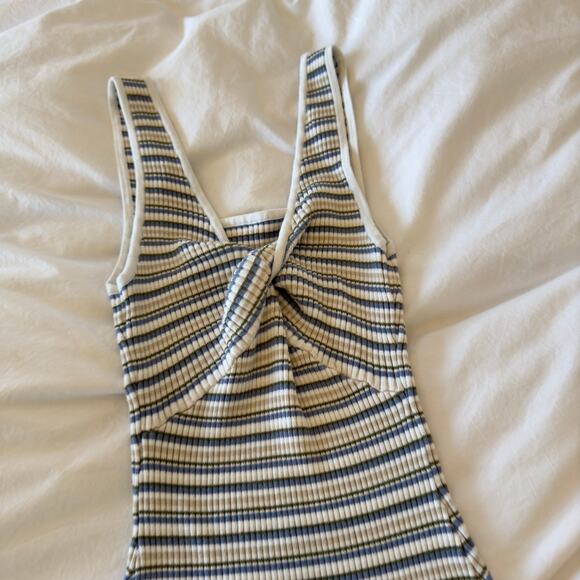 Abercrombie and Fitch White Stripe Reversible Twist Back Dress Size SP - Picture 3 of 6